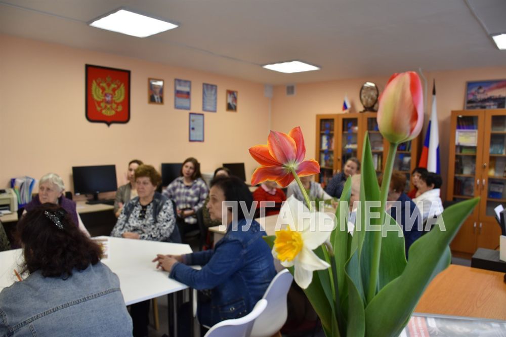 В Первомайске была проведена духовно-нравственная беседа с постоянными читателями В Первомайске была проведена духовно-нравственная беседа с постоянными читателями
