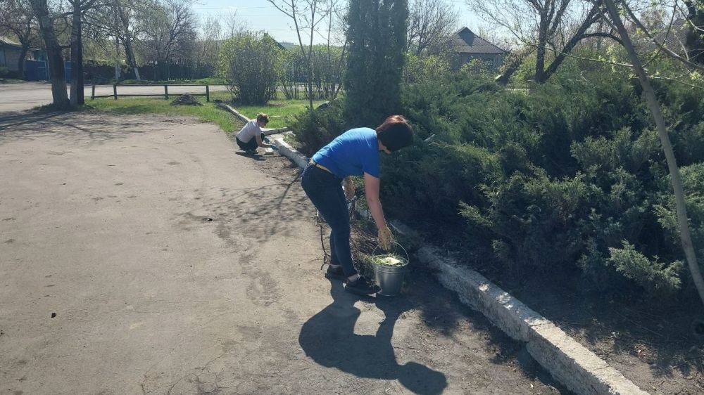 Активисты партийного проекта «Чистая страна» наводят порядок в муниципалитете Активисты партийного проекта «Чистая страна» наводят порядок в муниципалитете