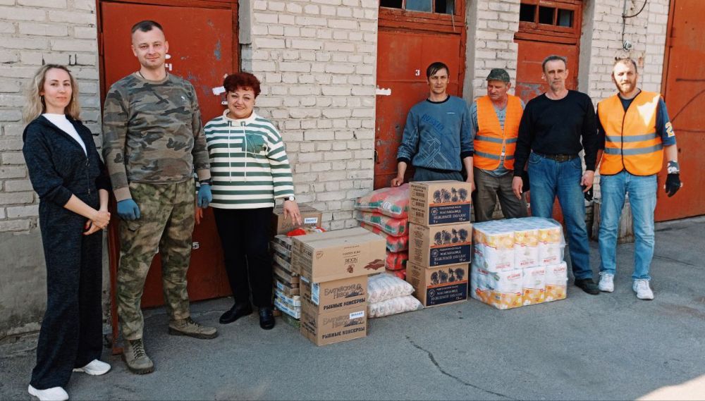 Анна Сорока: В ходе планового выезда в прифронтовой город Рубежное руководителем Аппарата регионального Уполномоченного Даниилом Стяжкиным совместно с представителем Администрации Главы ЛНР Инной Яковлевой осуществлен... Анна Сорока: В ходе планового выезда в прифронтовой город Рубежное руководителем Аппарата регионального Уполномоченного Даниилом Стяжкиным совместно с представителем Администрации Главы ЛНР Инной Яковлевой осуществлен...