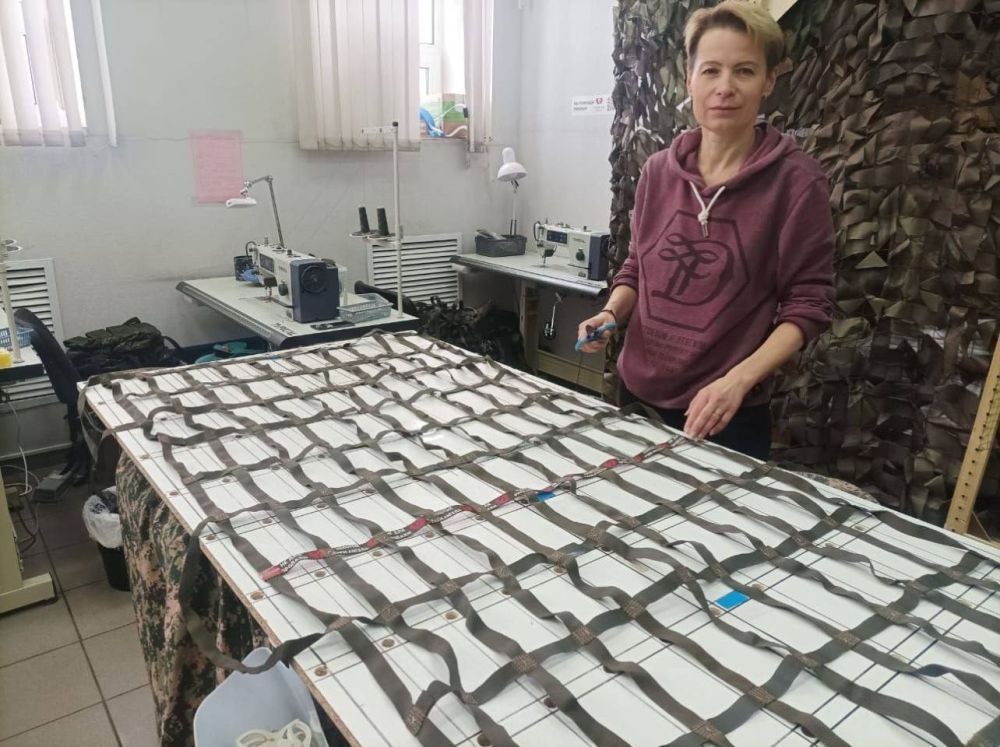 Волонтеры Москвы изготавливают вещи для участников СВО Волонтеры Москвы изготавливают вещи для участников СВО