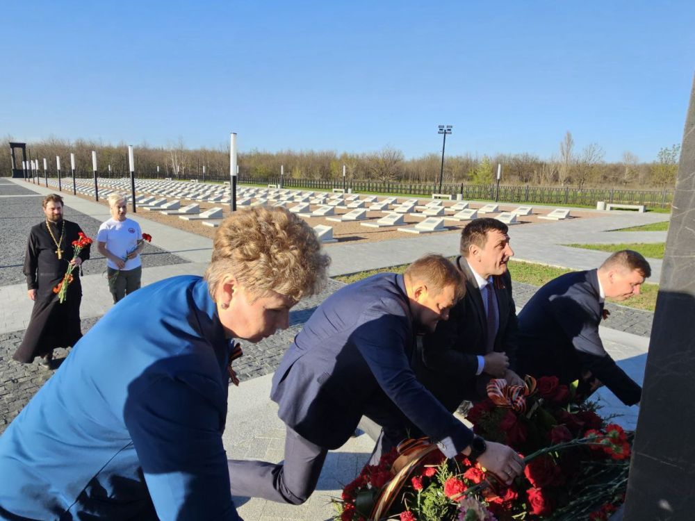 Ольга Бас: На луганской земле состоялась встреча между парламентариями Народного Совета ЛНР и Смоленской областной Думы, результатом которой стало подписание Соглашения о сотрудничестве Ольга Бас: На луганской земле состоялась встреча между парламентариями Народного Совета ЛНР и Смоленской областной Думы, результатом которой стало подписание Соглашения о сотрудничестве