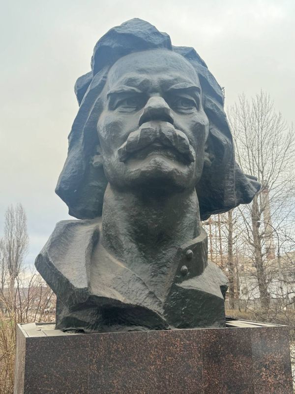 Александр Малькевич: Новый Горький в Краснодоне Александр Малькевич: Новый Горький в Краснодоне