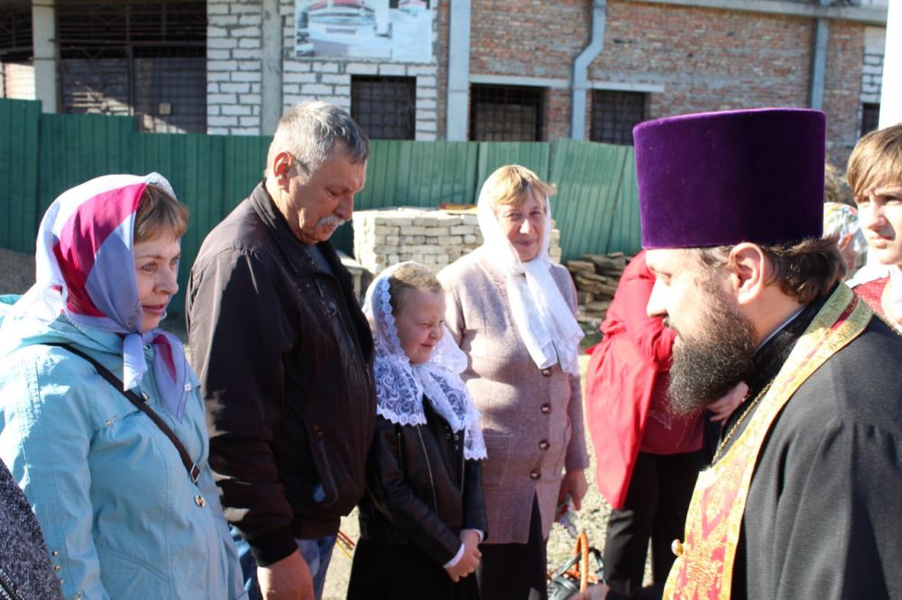 Сергей Козенко: В этот светлый день Пасхи в Краснодоне, в Храме в Честь Благовещения Пресвятой Богородицы, настоятель Протоиерей Дмитрий Притула провел торжественное пасхальное богослужение для всех верующих Сергей Козенко: В этот светлый день Пасхи в Краснодоне, в Храме в Честь Благовещения Пресвятой Богородицы, настоятель Протоиерей Дмитрий Притула провел торжественное пасхальное богослужение для всех верующих