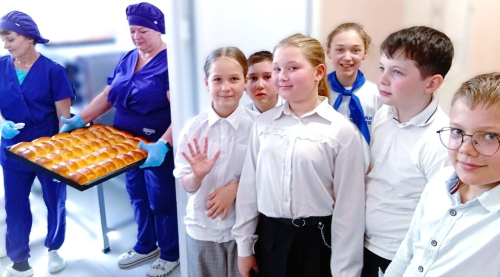 Пасхальное тепло для защитников Родины: школьники и активисты «Единой России» испекли куличи и пирожки для бойцов СВО Пасхальное тепло для защитников Родины: школьники и активисты «Единой России» испекли куличи и пирожки для бойцов СВО
