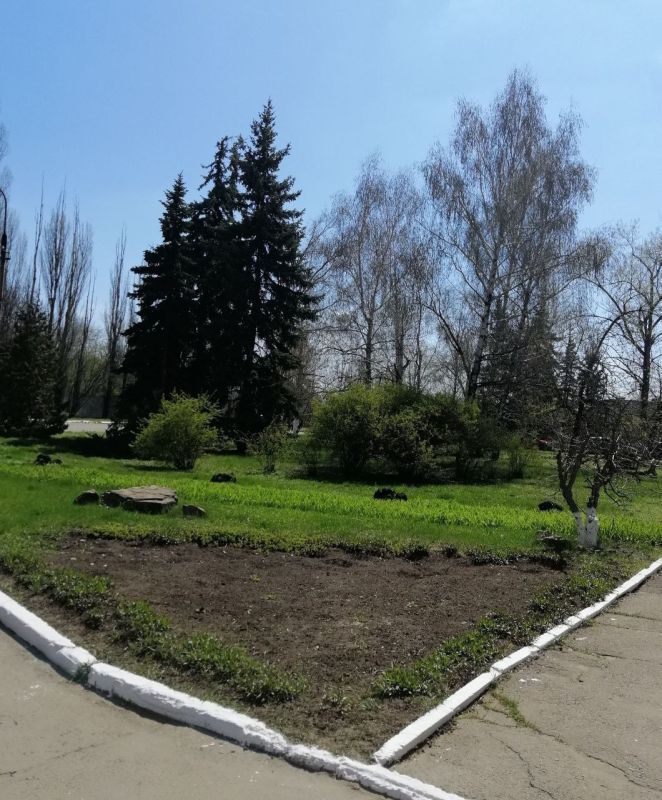 Сотрудники Луганской республиканской клинической психоневрологической больницы присоединилась к акции "Чистая Республика" Сотрудники Луганской республиканской клинической психоневрологической больницы присоединилась к акции "Чистая Республика"