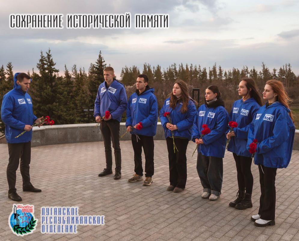 11 апреля Андрей Самойлов депутат Народного Совета Луганской Народной Республики, Член совета Луганского республиканского отделения Всероссийской общественной организации ветеранов «БОЕВОЕ БРАТСТВО», Руководитель ЛРО ВОО... 11 апреля Андрей Самойлов депутат Народного Совета Луганской Народной Республики, Член совета Луганского республиканского отделения Всероссийской общественной организации ветеранов «БОЕВОЕ БРАТСТВО», Руководитель ЛРО ВОО...