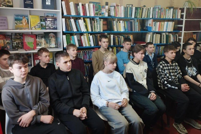 Школьники ЛНР узнали про подвиги героев Великой Отечественной Войны Школьники ЛНР узнали про подвиги героев Великой Отечественной Войны