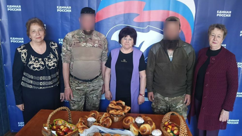 Пасхальные подарки и тёплые слова: волонтёры поздравили военнослужащих со светлым праздником Пасхальные подарки и тёплые слова: волонтёры поздравили военнослужащих со светлым праздником