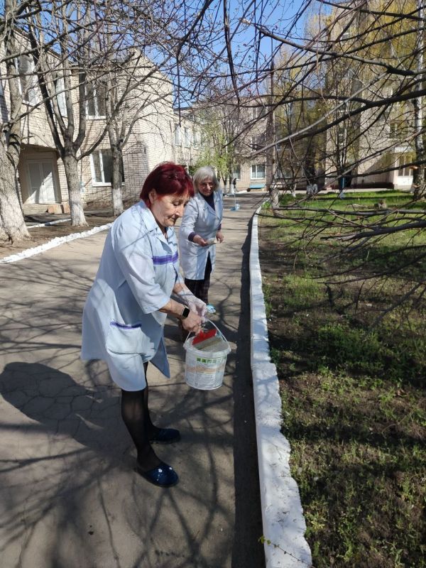 Сотрудники Луганской республиканской клинической психоневрологической больницы присоединилась к акции "Чистая Республика" Сотрудники Луганской республиканской клинической психоневрологической больницы присоединилась к акции "Чистая Республика"