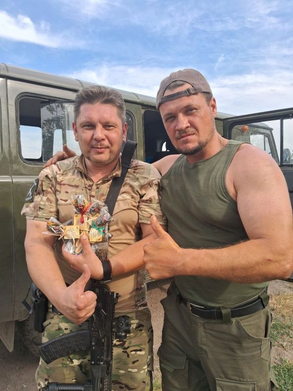 Ложка для солдата. Воронежский мастер придумал акцию "Ложка для солдата", чтобы порадовать бойцов на фронте Ложка для солдата. Воронежский мастер придумал акцию "Ложка для солдата", чтобы порадовать бойцов на фронте
