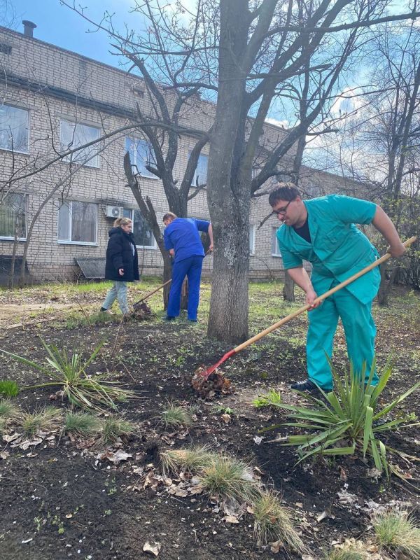 Сотрудники Луганской республиканской клинической психоневрологической больницы присоединилась к акции "Чистая Республика" Сотрудники Луганской республиканской клинической психоневрологической больницы присоединилась к акции "Чистая Республика"