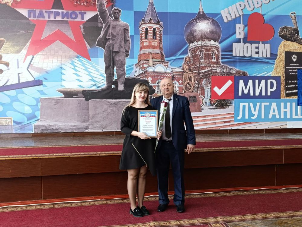 В Администрации Кировска прошла концертная программа ко Дню местного самоуправления В Администрации Кировска прошла концертная программа ко Дню местного самоуправления