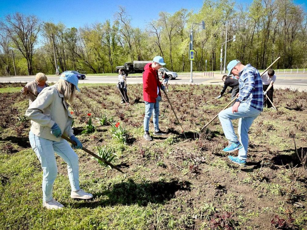 Чище с каждым днём. Уборку провели в рамках Всероссийской недели субботников «Мы за чистоту» Чище с каждым днём. Уборку провели в рамках Всероссийской недели субботников «Мы за чистоту»