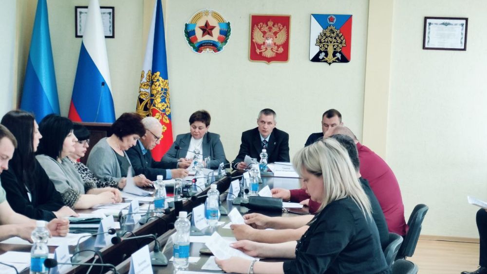 Состоялась XXXI сессия I созыва Совета городского округа муниципальное образование городской округ город Ровеньки, на которой присутствовала первый заместитель Главы городского округа город Ровеньки Татьяна Хрипачева Состоялась XXXI сессия I созыва Совета городского округа муниципальное образование городской округ город Ровеньки, на которой присутствовала первый заместитель Главы городского округа город Ровеньки Татьяна Хрипачева
