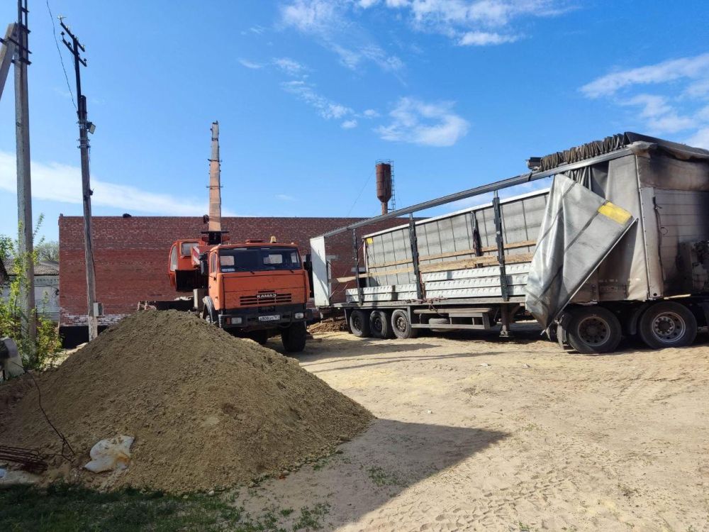 Установка плит перекрытия началась в новом здании патоморфологии Беловодской ЦРБ Установка плит перекрытия началась в новом здании патоморфологии Беловодской ЦРБ
