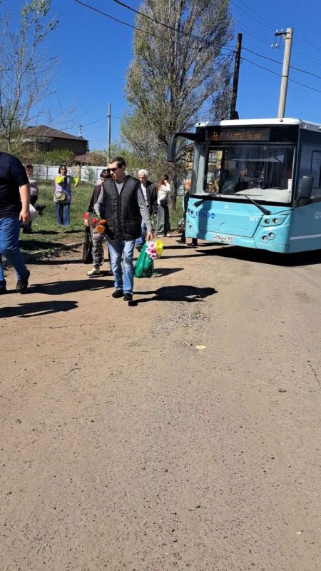 В ПАСХУ В ГОРОДЕ БЫЛ ОРГАНИЗОВАН ПОДВОЗ ЖИТЕЛЕЙ К МЕСТАМ ПРАЗДНОВАНИЯ В ПАСХУ В ГОРОДЕ БЫЛ ОРГАНИЗОВАН ПОДВОЗ ЖИТЕЛЕЙ К МЕСТАМ ПРАЗДНОВАНИЯ