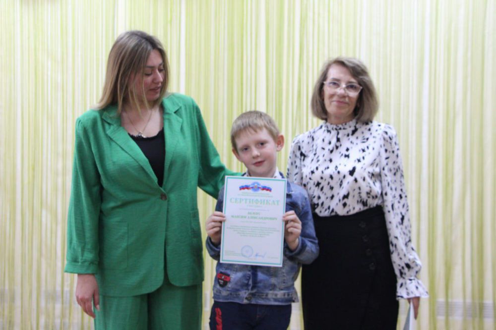 В декабре 2024 года, Избирательной комиссией Луганской Народной Республики, был обьявлен конкурс детских рисунков "Я рисую выборы", среди учащихся младших и средних классов общеобразовательных учреждений В декабре 2024 года, Избирательной комиссией Луганской Народной Республики, был обьявлен конкурс детских рисунков "Я рисую выборы", среди учащихся младших и средних классов общеобразовательных учреждений