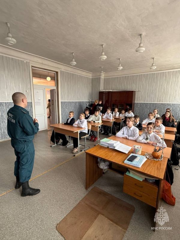 Правила безопасности должны знать все - от мала до велика! Правила безопасности должны знать все - от мала до велика!