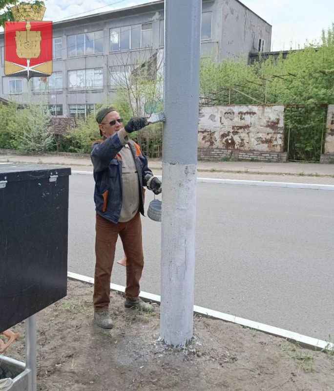 Коммунальные службы проводят работы на территории города Коммунальные службы проводят работы на территории города
