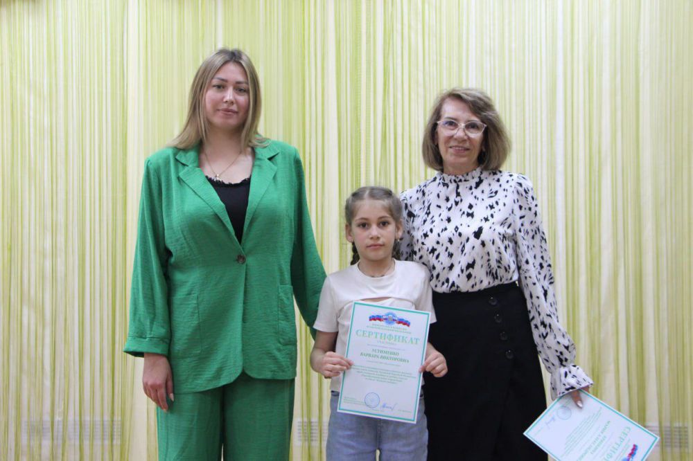 В декабре 2024 года, Избирательной комиссией Луганской Народной Республики, был обьявлен конкурс детских рисунков "Я рисую выборы", среди учащихся младших и средних классов общеобразовательных учреждений В декабре 2024 года, Избирательной комиссией Луганской Народной Республики, был обьявлен конкурс детских рисунков "Я рисую выборы", среди учащихся младших и средних классов общеобразовательных учреждений