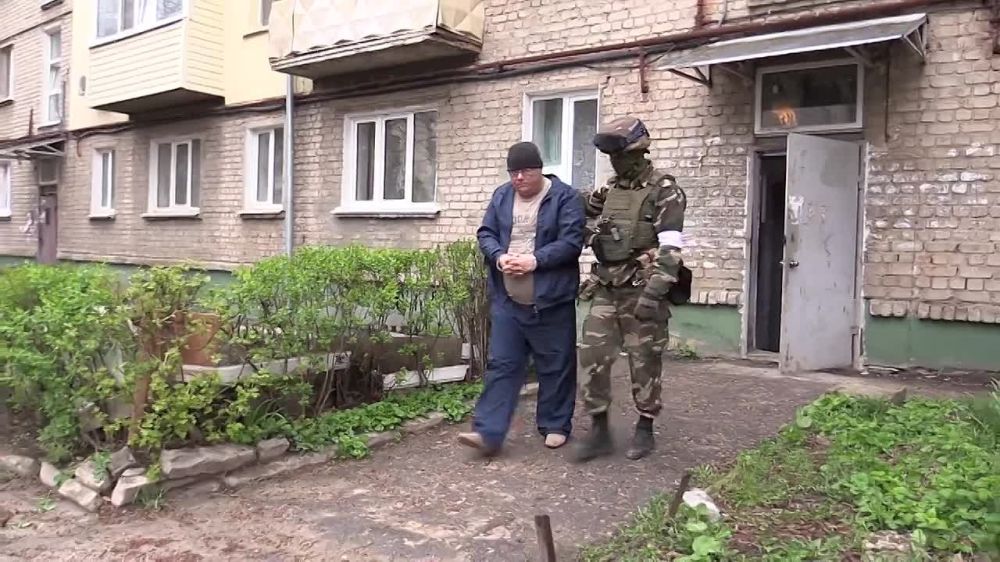 Андрей Марочко: #Дата. 22 апреля 2022 года — в ЛНР задержан сотрудник миссии ОБСЕ
