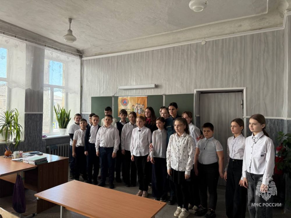 Правила безопасности должны знать все - от мала до велика! Правила безопасности должны знать все - от мала до велика!