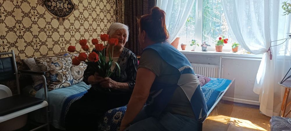 Активистки «Женского движения Единой России» посетили ветерана Трудового фронта Пелагею Ивановну Потупало Активистки «Женского движения Единой России» посетили ветерана Трудового фронта Пелагею Ивановну Потупало