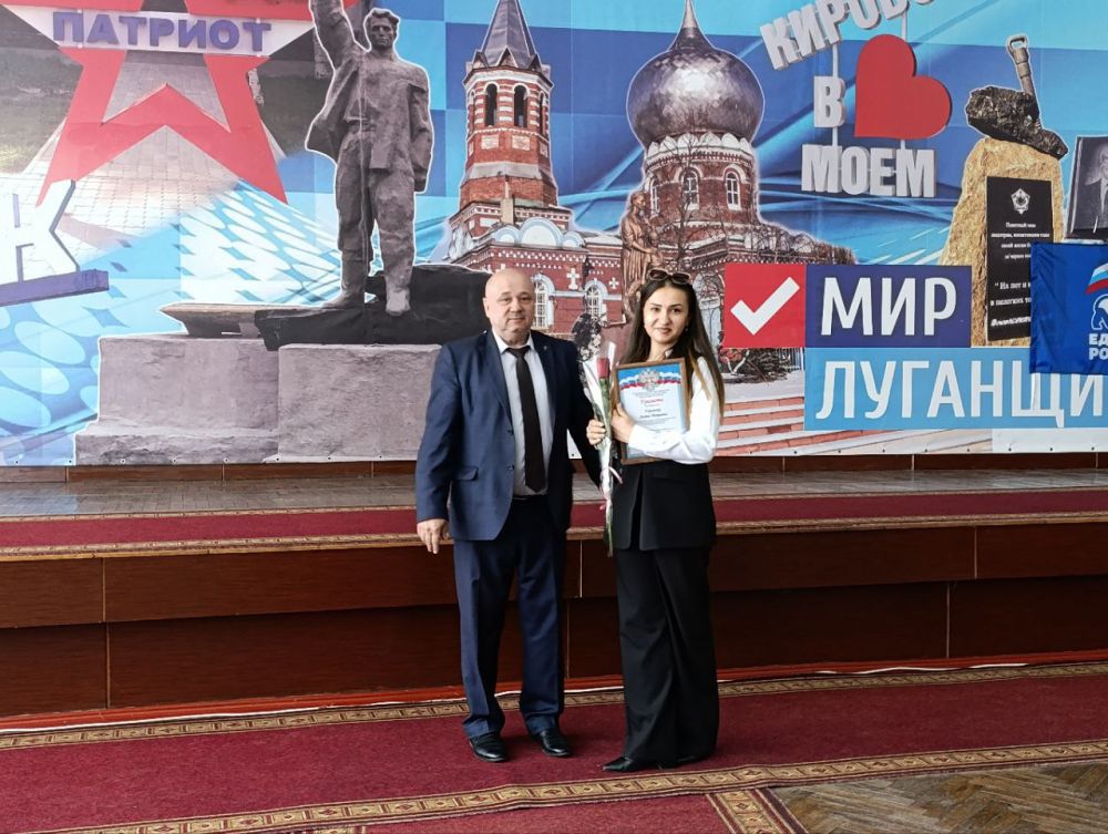 В Администрации Кировска прошла концертная программа ко Дню местного самоуправления В Администрации Кировска прошла концертная программа ко Дню местного самоуправления