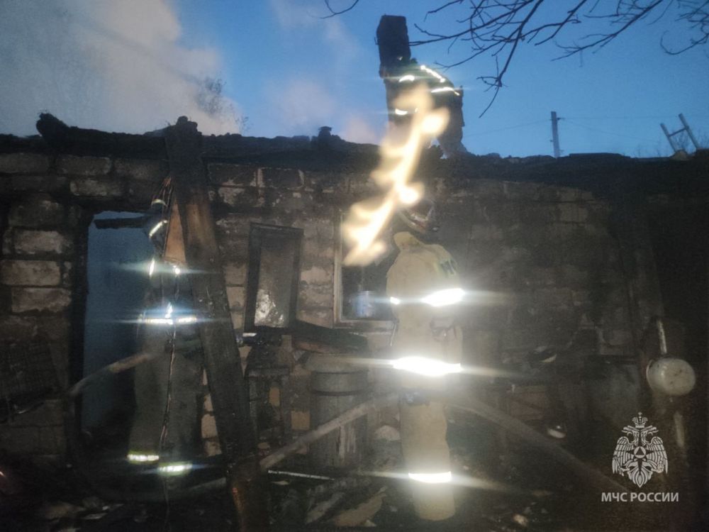 В Перевальском районе короткое замыкание стало причиной пожара на частном подворье В Перевальском районе короткое замыкание стало причиной пожара на частном подворье