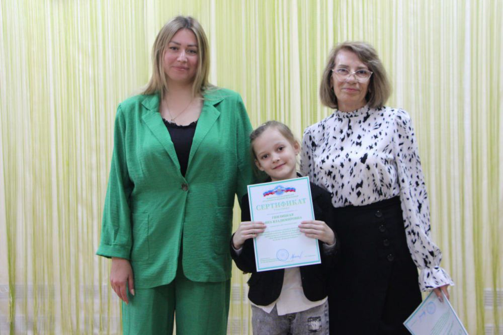В декабре 2024 года, Избирательной комиссией Луганской Народной Республики, был обьявлен конкурс детских рисунков "Я рисую выборы", среди учащихся младших и средних классов общеобразовательных учреждений В декабре 2024 года, Избирательной комиссией Луганской Народной Республики, был обьявлен конкурс детских рисунков "Я рисую выборы", среди учащихся младших и средних классов общеобразовательных учреждений