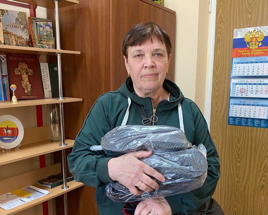 Во время встреч с семьями погибших военнослужащих мы прилагаем все усилия для решения их насущных вопросов, ведь они сталкиваются с разнообразными проблемами, включая переоформление документов и нотариальные вопросы Во время встреч с семьями погибших военнослужащих мы прилагаем все усилия для решения их насущных вопросов, ведь они сталкиваются с разнообразными проблемами, включая переоформление документов и нотариальные вопросы