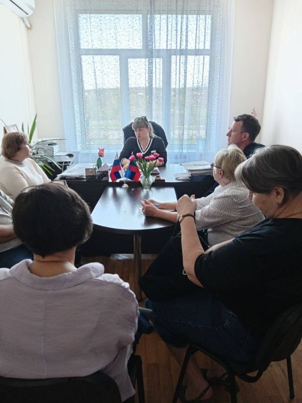 В пгт Новосветловка готовятся к празднованию Дня Победы В пгт Новосветловка готовятся к празднованию Дня Победы