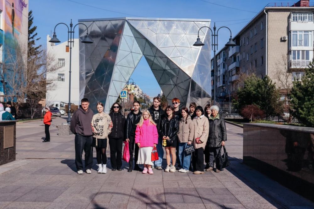 Медицинский колледж Омской области встречает студентов-медиков Стаханова Медицинский колледж Омской области встречает студентов-медиков Стаханова