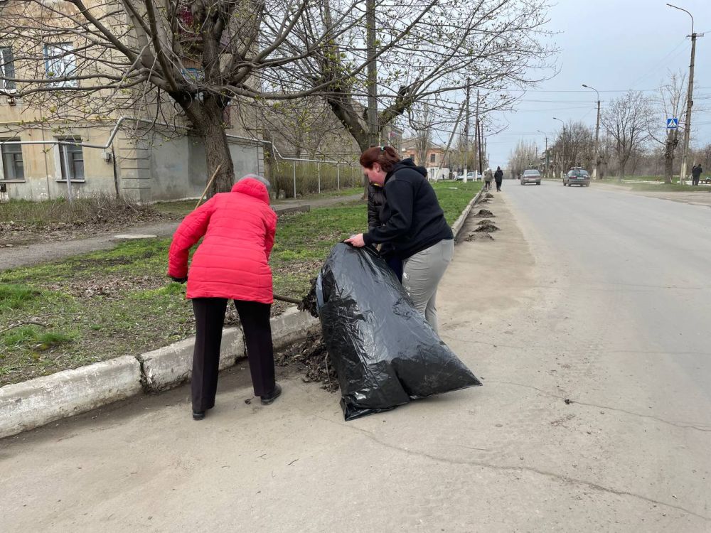 В учреждениях культуры и спорта Красного Луча продолжается акция "Чистая Республика - 2025" В учреждениях культуры и спорта Красного Луча продолжается акция "Чистая Республика - 2025"
