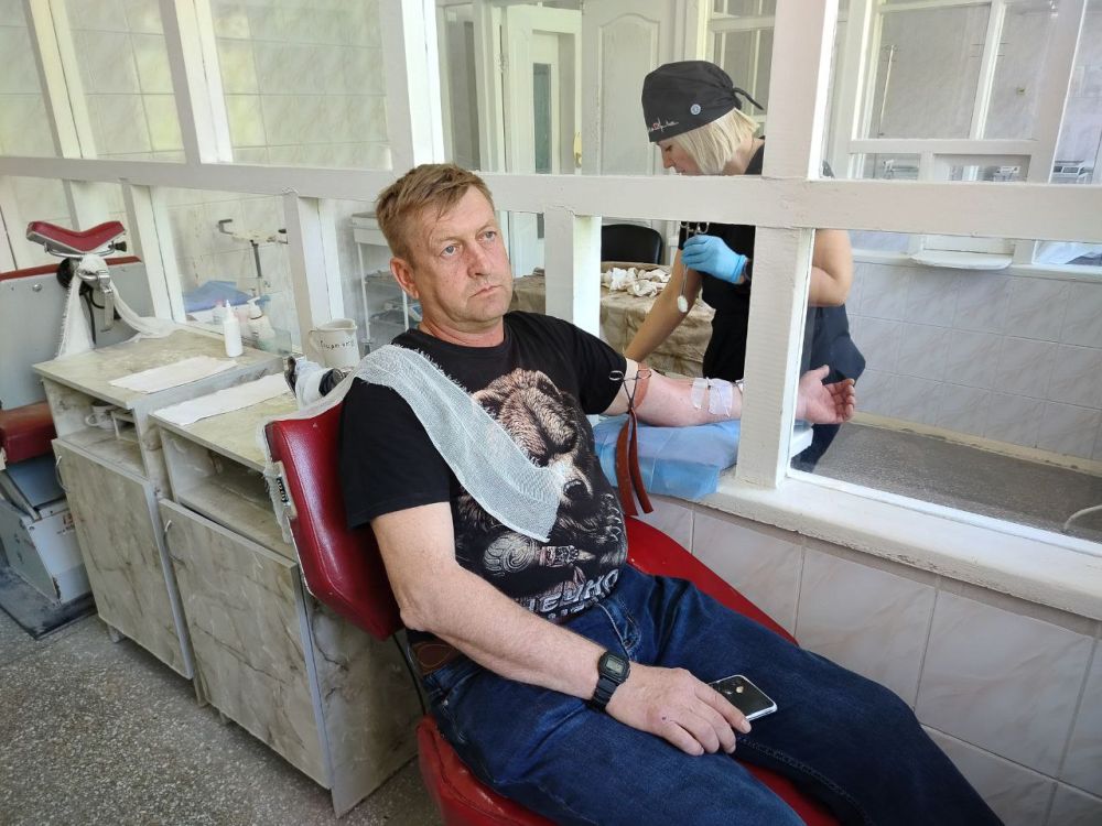 Первомайские единороссы приняли участие в неделе донорства Первомайские единороссы приняли участие в неделе донорства