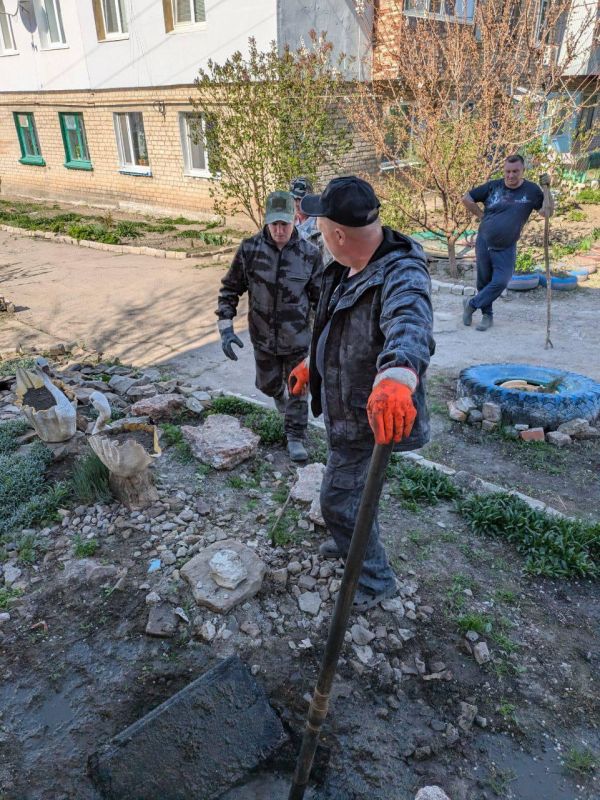 Ульяновские ремонтники устранили засоры в канализационных системах Лутугинского муниципального округа Ульяновские ремонтники устранили засоры в канализационных системах Лутугинского муниципального округа