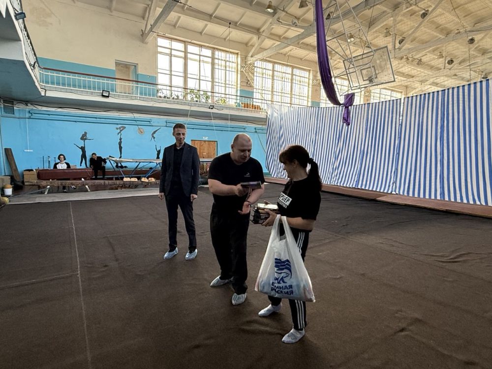 В рамках всероссийского марафона «Сила России» и в рамках проекта «Детский спорт», в Кировске состоялись показательные выступления по спортивной акробатике воспитанников МБУ ДО «КСШ» В рамках всероссийского марафона «Сила России» и в рамках проекта «Детский спорт», в Кировске состоялись показательные выступления по спортивной акробатике воспитанников МБУ ДО «КСШ»