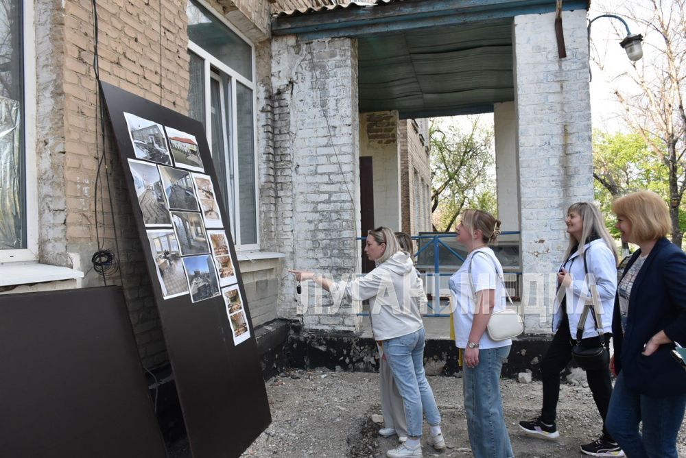 В Белореченской школе прошла встреча родителей обучающихся с представителями подрядной организации, ведущей в образовательном учреждении ремонтно-восстановительные работы в рамках федпроекта «Все лучшее детям» нацпроекта... В Белореченской школе прошла встреча родителей обучающихся с представителями подрядной организации, ведущей в образовательном учреждении ремонтно-восстановительные работы в рамках федпроекта «Все лучшее детям» нацпроекта...