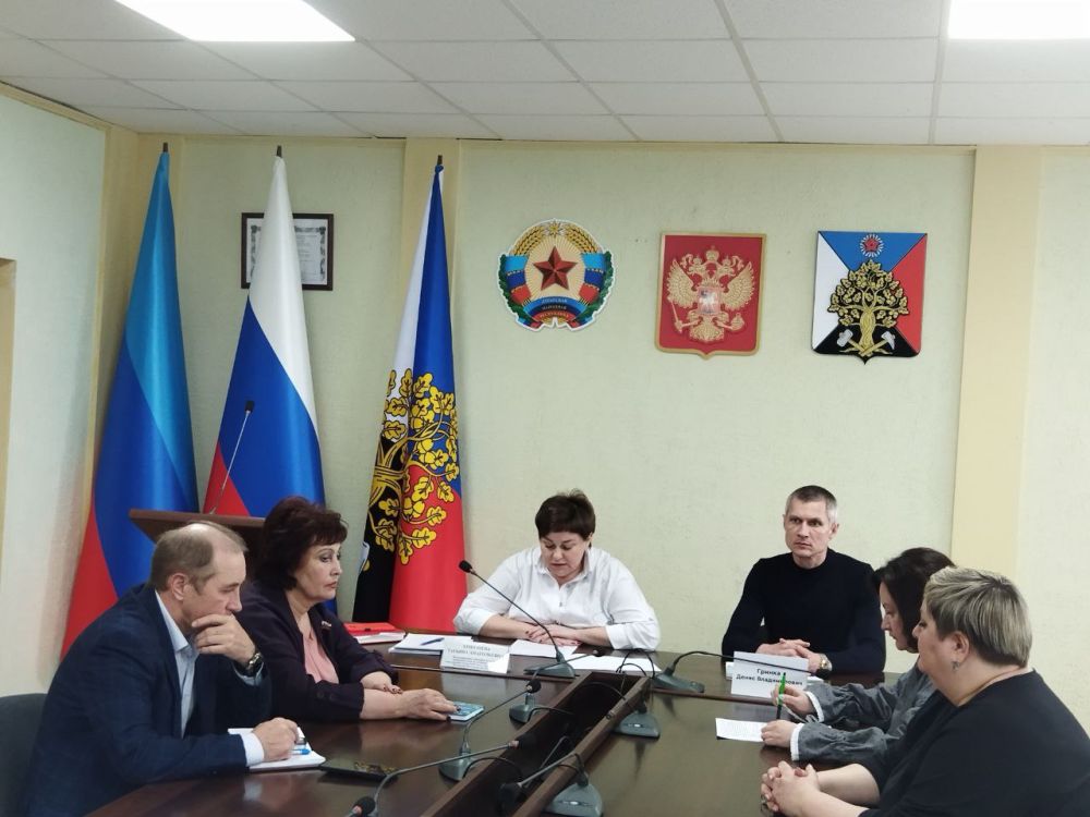 Андрей Рубанцов: В Ровеньках прошли публичные слушания по проекту Отчёта об исполнении бюджета муниципального образования за 2024 год Андрей Рубанцов: В Ровеньках прошли публичные слушания по проекту Отчёта об исполнении бюджета муниципального образования за 2024 год