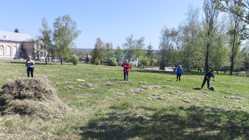 Сегодня в селе Курячовка прошел субботник, приуроченный к акции «Чистая Республика – 2025» Сегодня в селе Курячовка прошел субботник, приуроченный к акции «Чистая Республика – 2025»