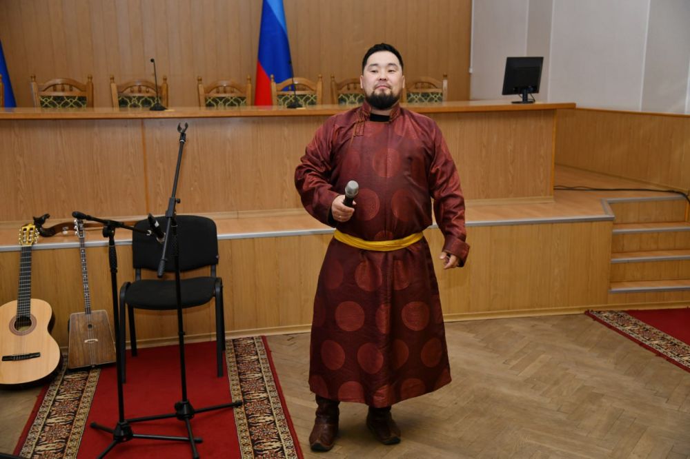 Артисты из Республики Тыва дали концерт в Свердловском муниципальном округе Артисты из Республики Тыва дали концерт в Свердловском муниципальном округе