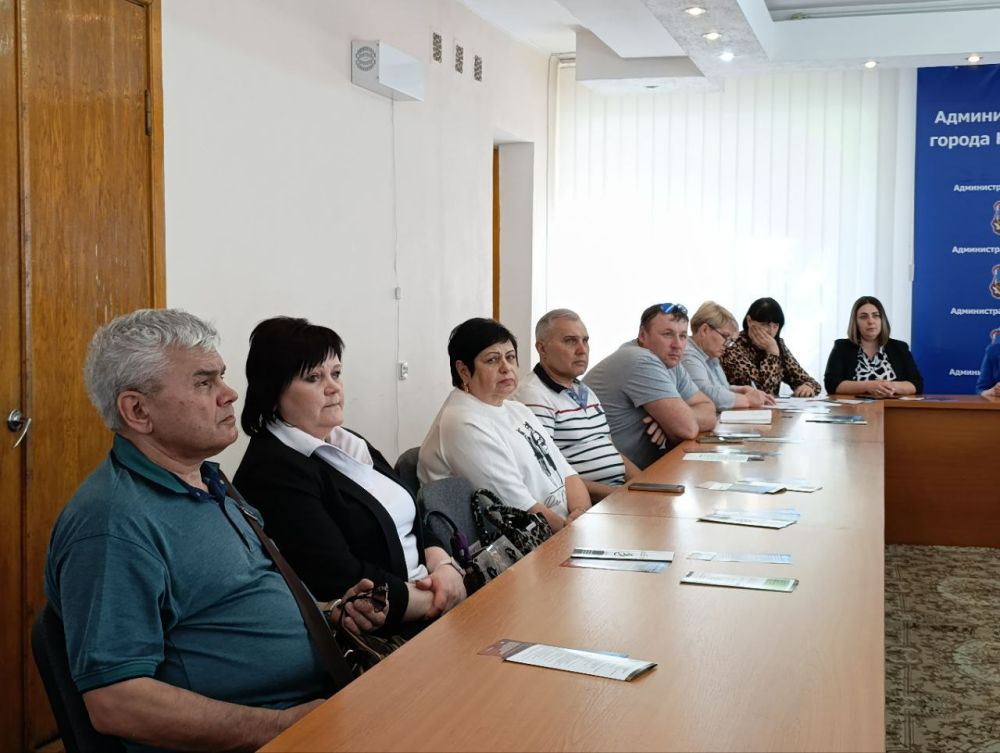 23.04.2025 в Администрации городского округа муниципальное образование городской округа город Кировск состоялась выездная презентация деятельности НКО «Мой бизнес ЛНР», в которой приняли участие субъекты малого и среднего... 23.04.2025 в Администрации городского округа муниципальное образование городской округа город Кировск состоялась выездная презентация деятельности НКО «Мой бизнес ЛНР», в которой приняли участие субъекты малого и среднего...