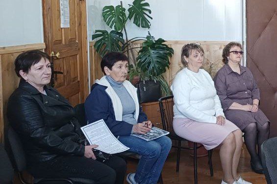 В пгт Шахтерский прошла очередная встреча с сотрудниками полиции В пгт Шахтерский прошла очередная встреча с сотрудниками полиции