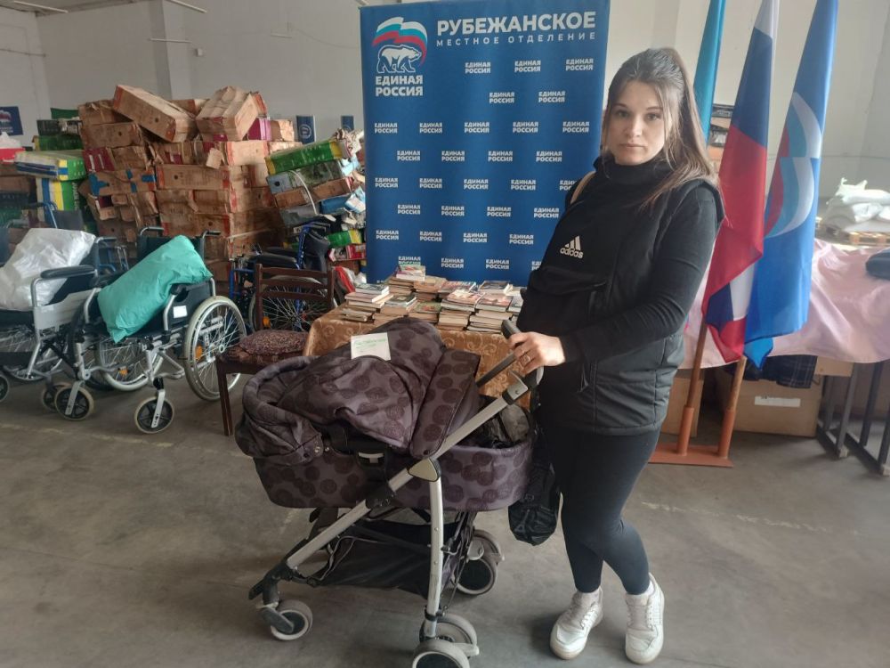 «Единая Россия» в Рубежном продолжает оказывать помощь семьям с детьми «Единая Россия» в Рубежном продолжает оказывать помощь семьям с детьми