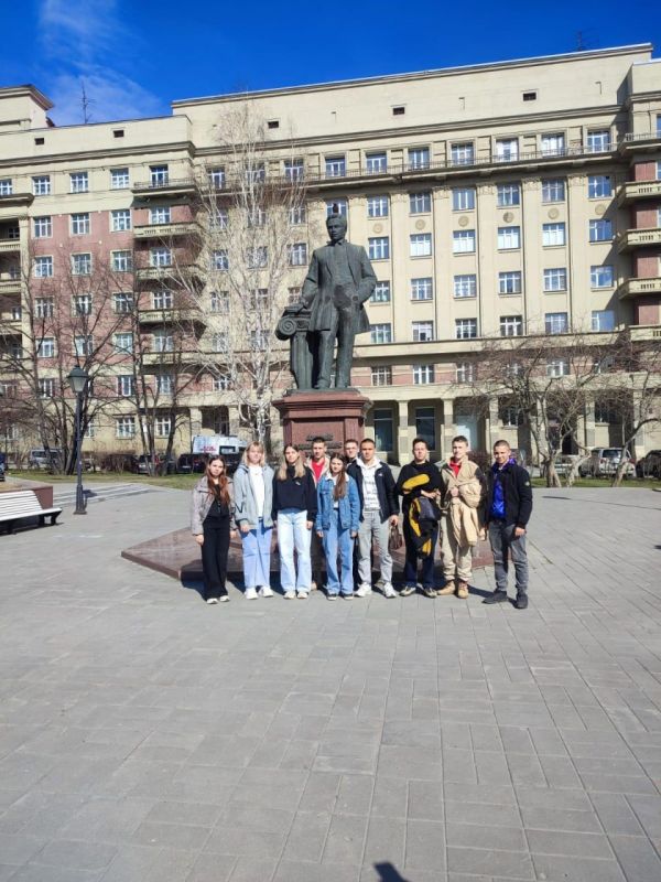 Для юнармейцев из Беловодского МО провели пешеходную экскурсию по центру Новосибирска Для юнармейцев из Беловодского МО провели пешеходную экскурсию по центру Новосибирска
