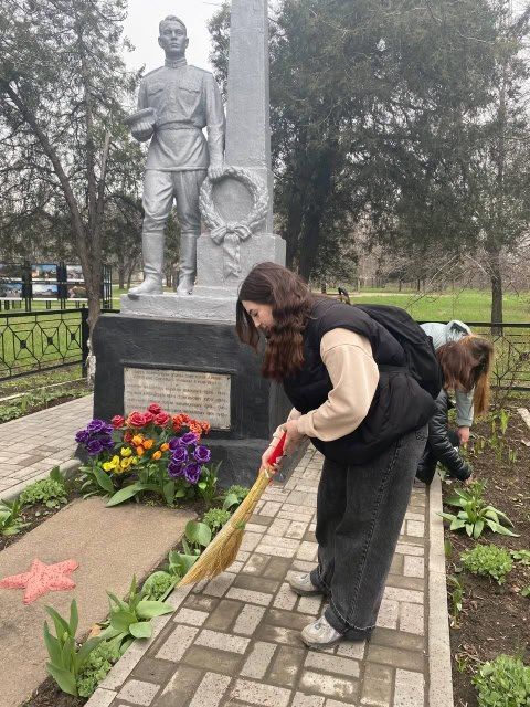Краснолучский колледж промышленности и сервиса присоединился к экологической акции "Чистая Республика - 2025" Краснолучский колледж промышленности и сервиса присоединился к экологической акции "Чистая Республика - 2025"