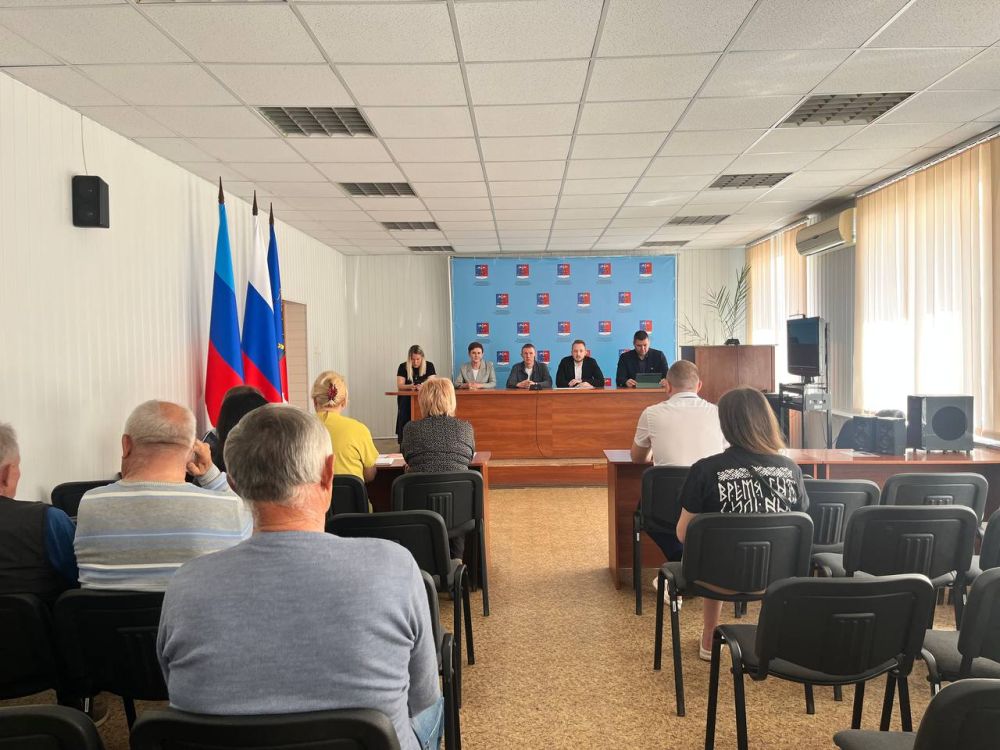 Альберт Зинченко: Сегодня в Администрации округа прошло совещание по вопросам малого и среднего предпринимательства, а именно: Альберт Зинченко: Сегодня в Администрации округа прошло совещание по вопросам малого и среднего предпринимательства, а именно: