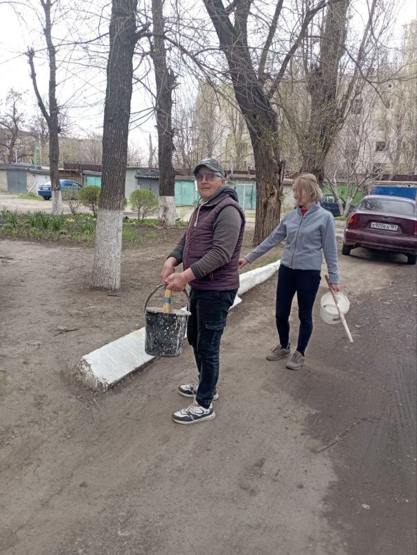 Череда субботников продолжается Почтовики из разных уголков Республики активно участвуют в наведении порядка в рамках республиканской акции «Чистая Республика — 2025» Череда субботников продолжается Почтовики из разных уголков Республики активно участвуют в наведении порядка в рамках республиканской акции «Чистая Республика — 2025»