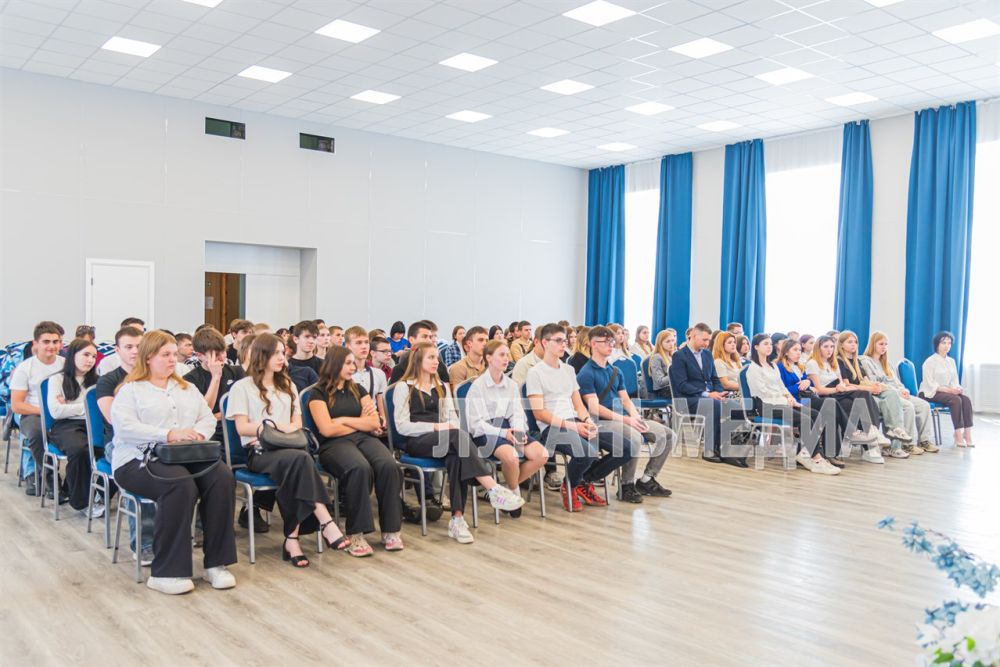 В Республиканском центре «Пионер» для обучающихся старших классов была проведена лекция «Угрозы безопасности: Терроризм и методы его предотвращения» В Республиканском центре «Пионер» для обучающихся старших классов была проведена лекция «Угрозы безопасности: Терроризм и методы его предотвращения»