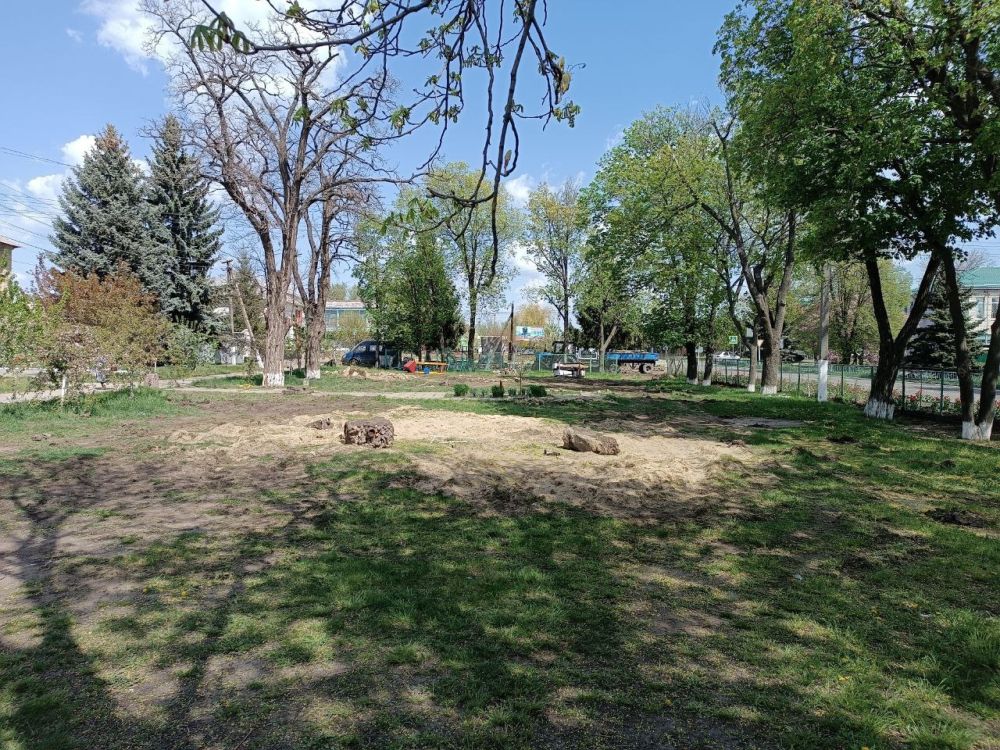 В рамках национального проекта «Формирование комфортной городской среды» в Белокуракинском муниципальном округе приступили к благоустройству общественных территорий по улицам Ленина и Чапаева В рамках национального проекта «Формирование комфортной городской среды» в Белокуракинском муниципальном округе приступили к благоустройству общественных территорий по улицам Ленина и Чапаева